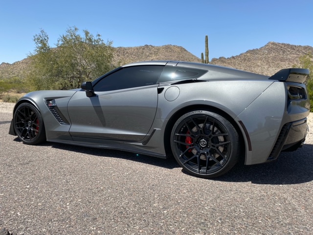 Corvette C7 Shark Grey Metallic on Gloss Black D09 VR Forged Wheels